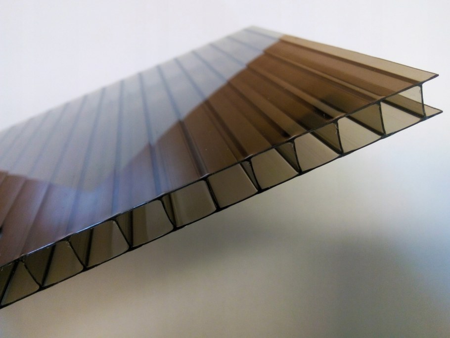 Поликарбонат 10мм бронза Ultramarin