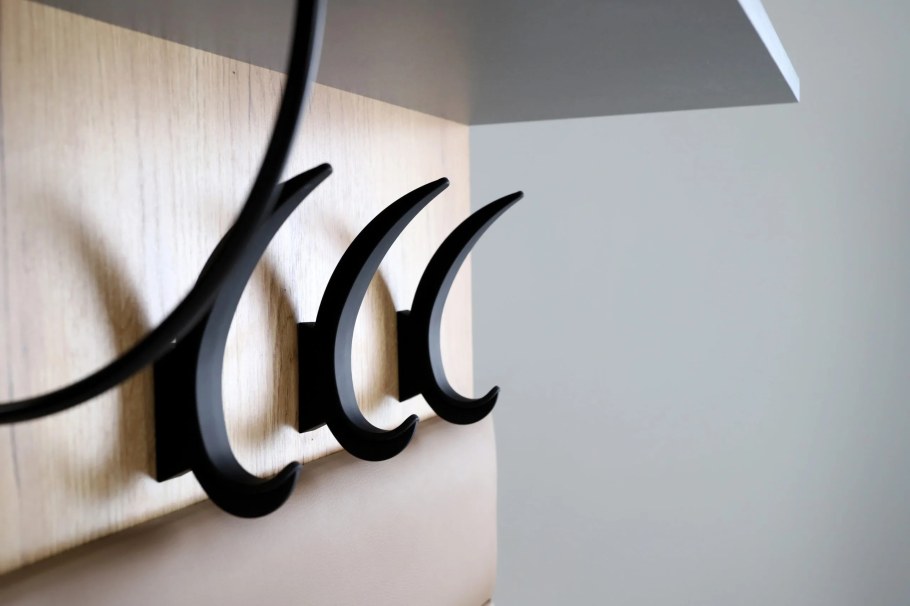 «Ольга 6» вешало настенное (с зеркалом)