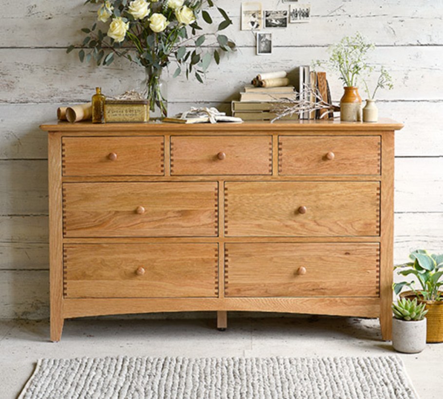 Комод из реек для стиля Сканди