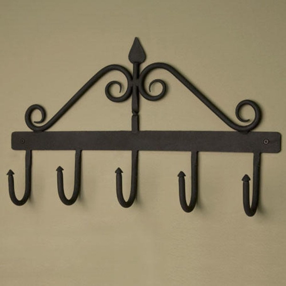 Вешалка настенная из металла