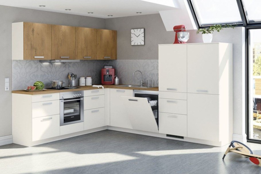 Кухонный гарнитур белый с деревом