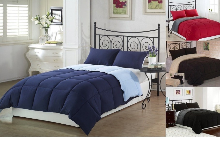 Кровать двуспальная с подушками