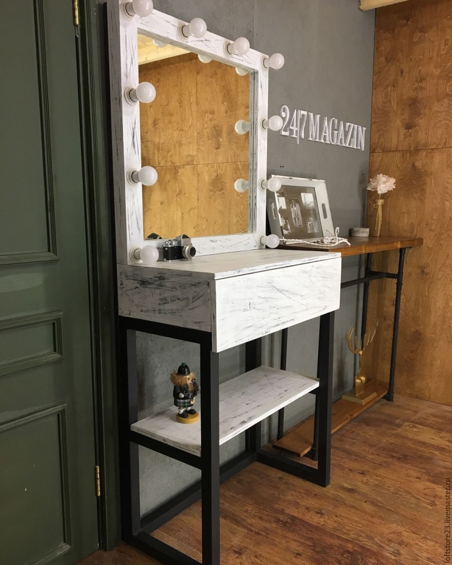 Гримерный стол лофт
