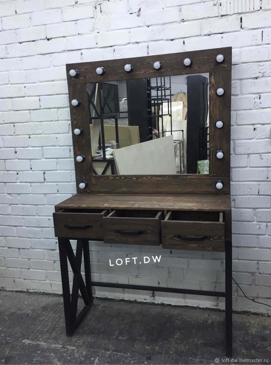Гримерный столик в стиле лофт