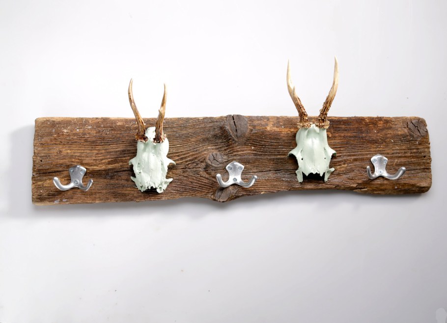 Вешалка из Рогов косули
