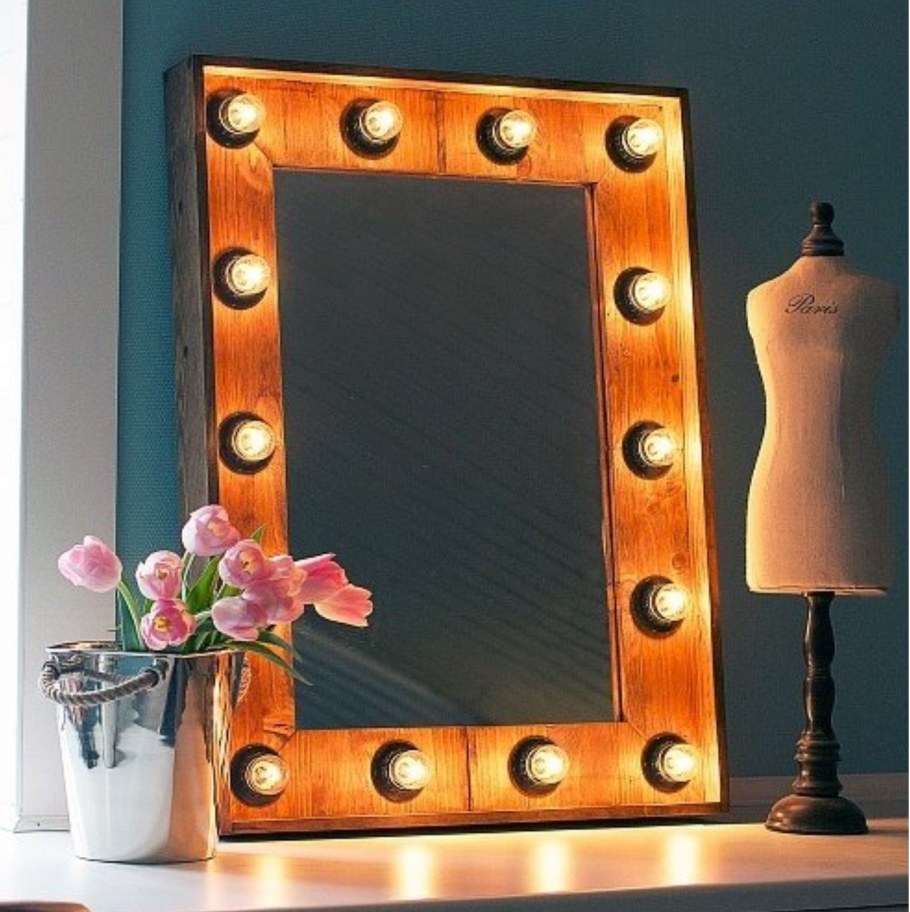 Лампа для гримерного зеркала