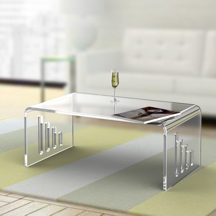 Прозрачный журнальный столик