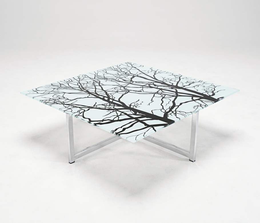 Декоративный стеклянный столик