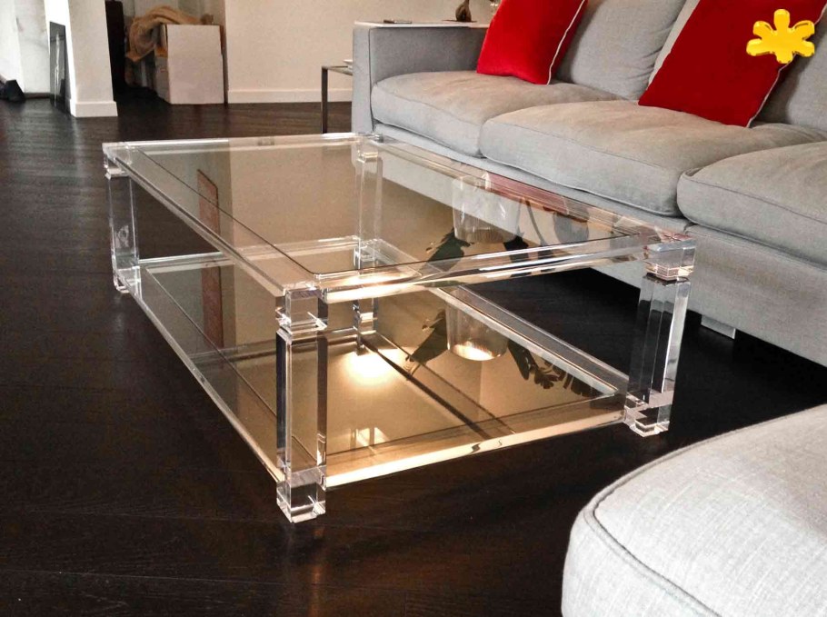 Журнальные столики из акрила