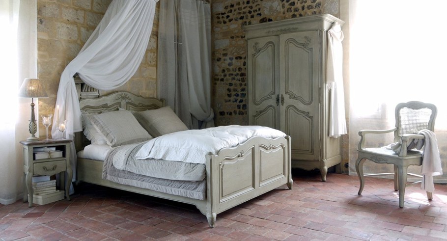 Мебель в стиле Шато Прованс