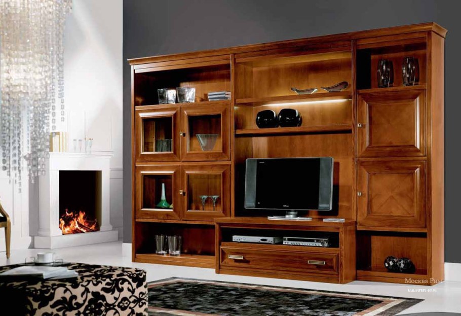 Стенка под телевизор классика из натурального дерева