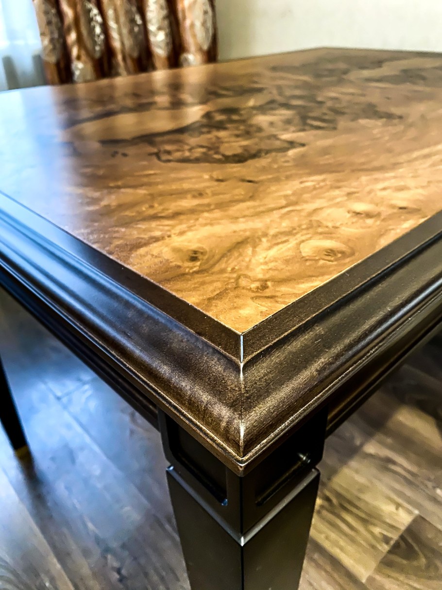 Стол из шпонированной фанеры