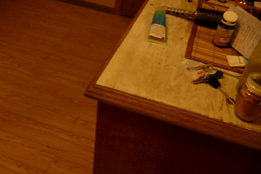 Чем красить шпон на колонках