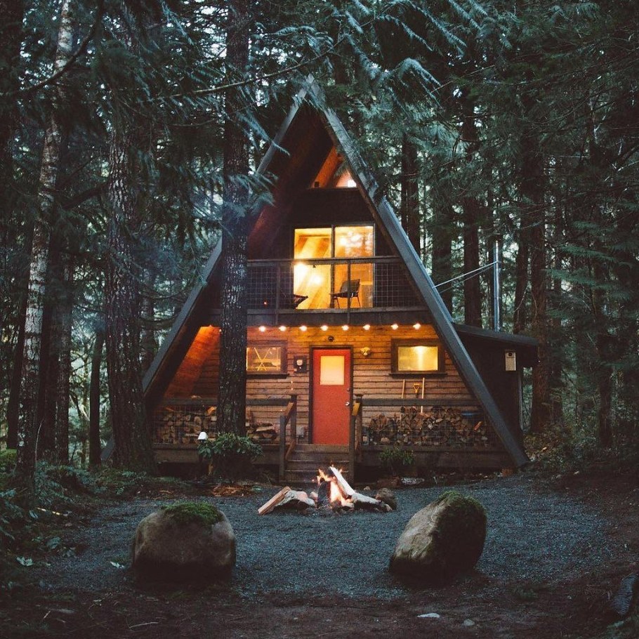 Хижина в лесу дом