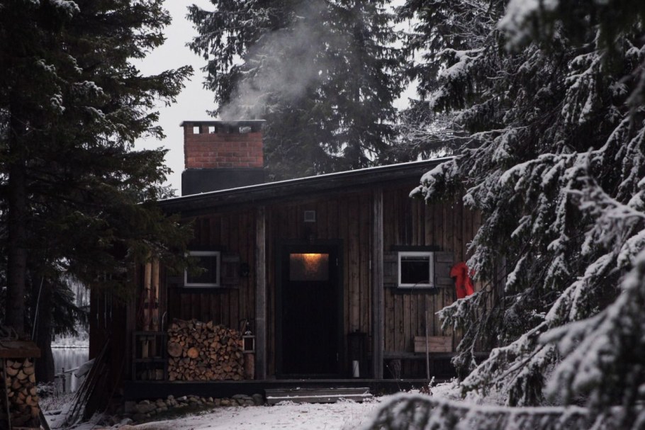Тревел Хижина зимой