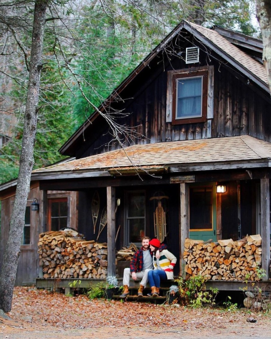 Домик Шале в лесу