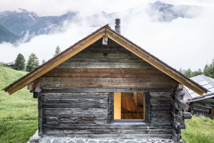 Сарай в стиле Шале