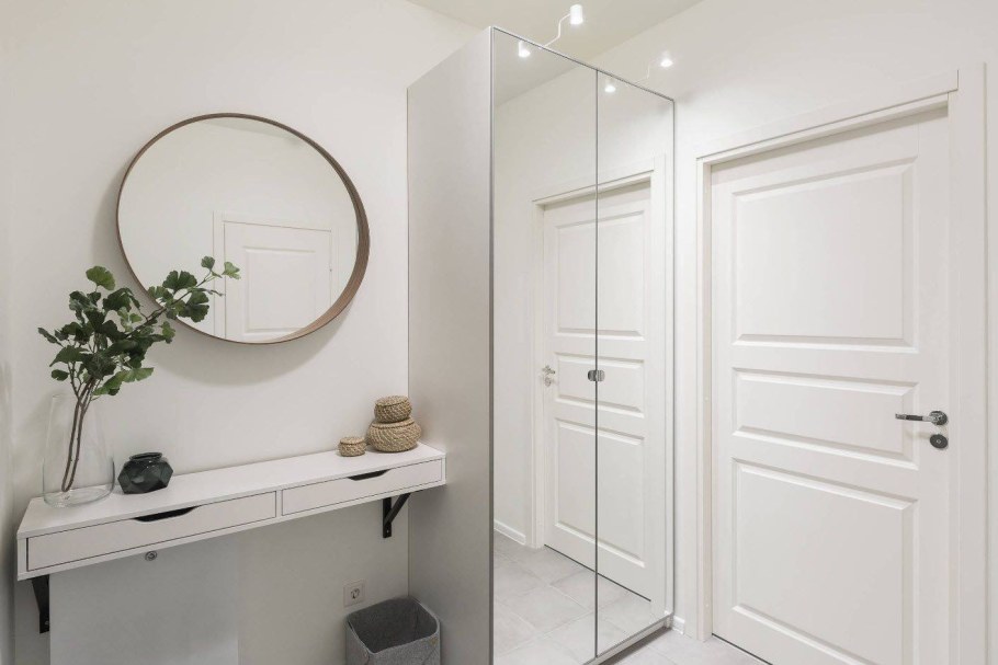 Зеркало в скандинавском стиле в прихожую