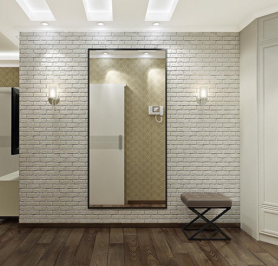 Зеркало на кирпичной стене в прихожей