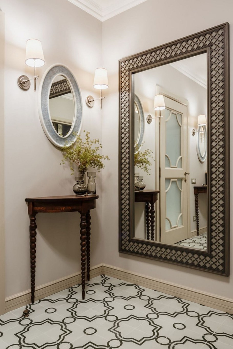 Большие зеркала в прихожую