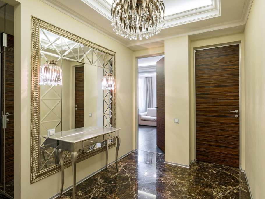 Зеркало в коридор