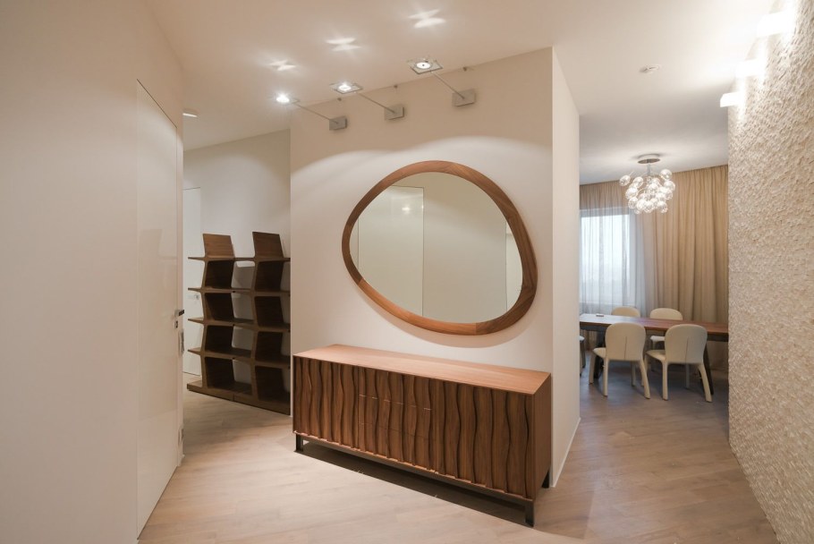 Зеркала в интерьере прихожей