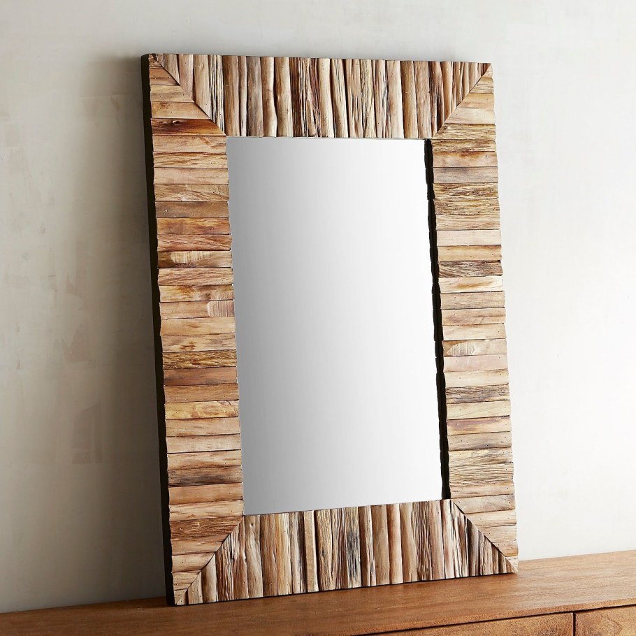 Рамка для зеркала из дерева
