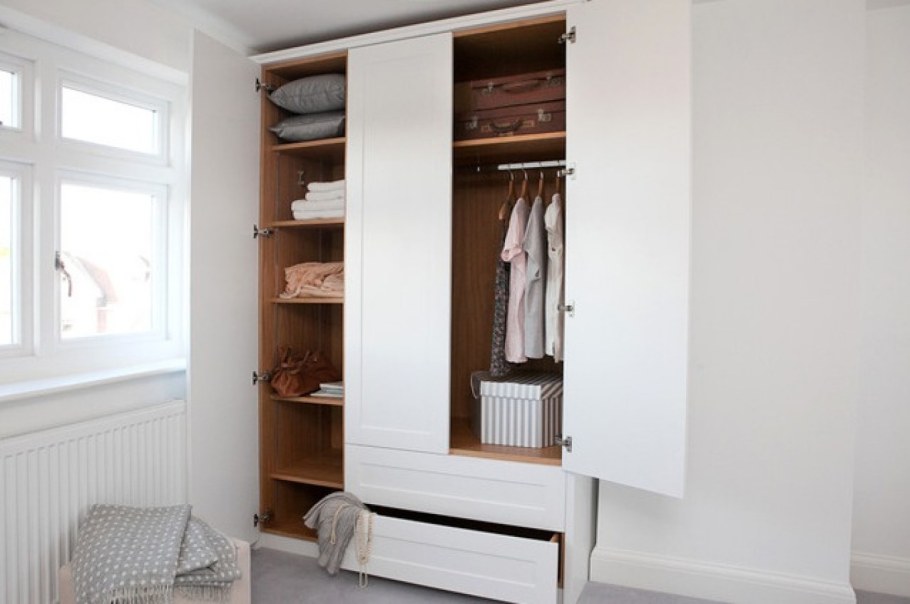 Шкаф небольшой