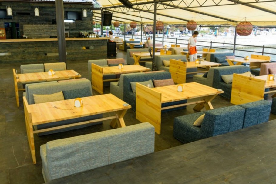 Ресторан апельсин в Ялте на набережной