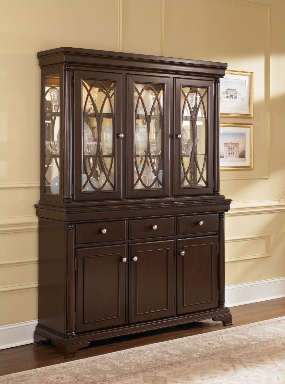 Мебель Эшли сервант