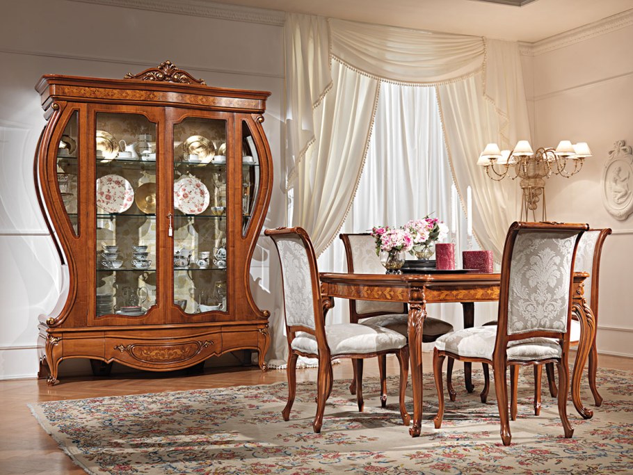 Antonelli Moravio Napoleone витрина