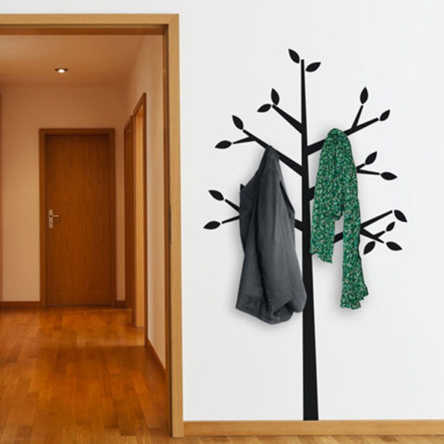Вешалка в прихожую дерево