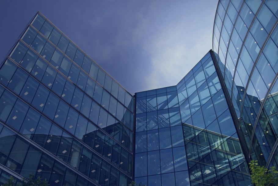 Стеклянный фасад