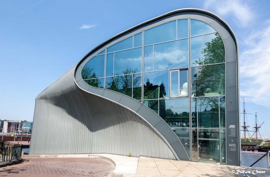 Современные стеклянные здания