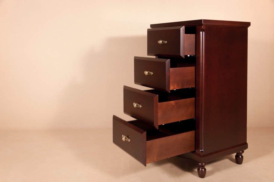 Необычная тумба для каталогов