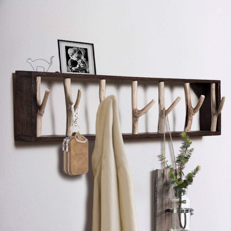 Вешалка настенная стильная