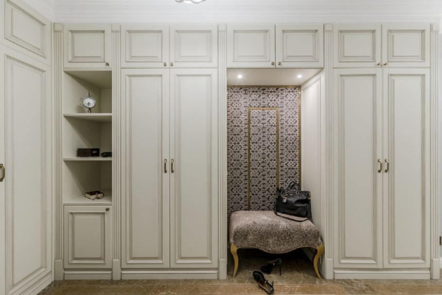 Шкаф прихожая "Неоклассика" цвет патина