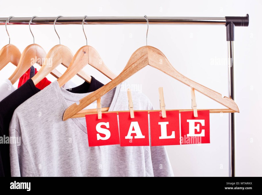 Вывеска шкаф для верхней одежды.