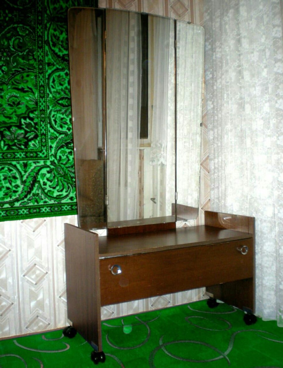 Тумба трельяж с зеркалом СССР