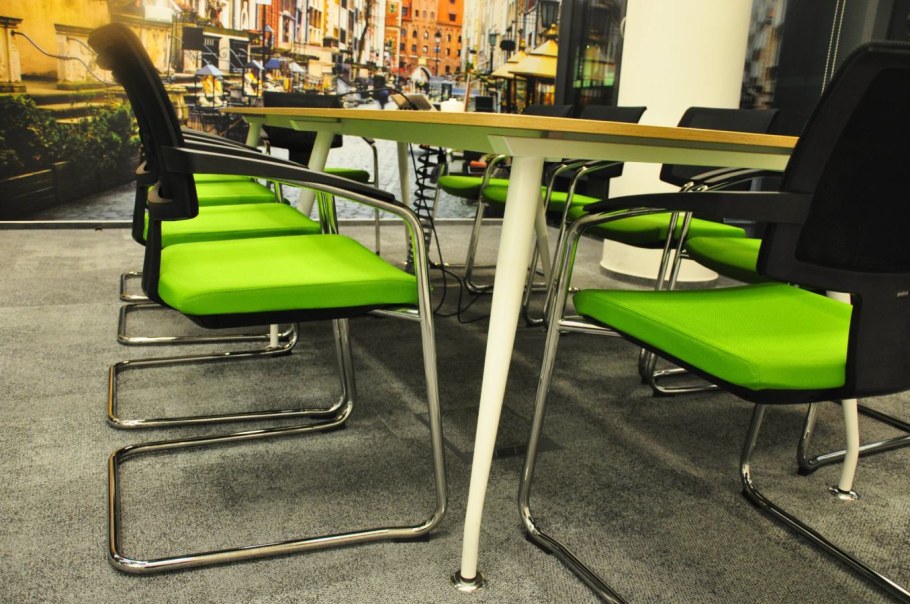 Кресло constant офисное