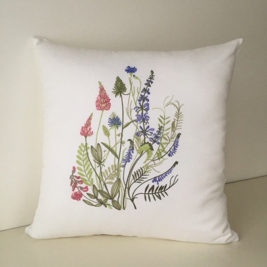 Подушка интерьерная