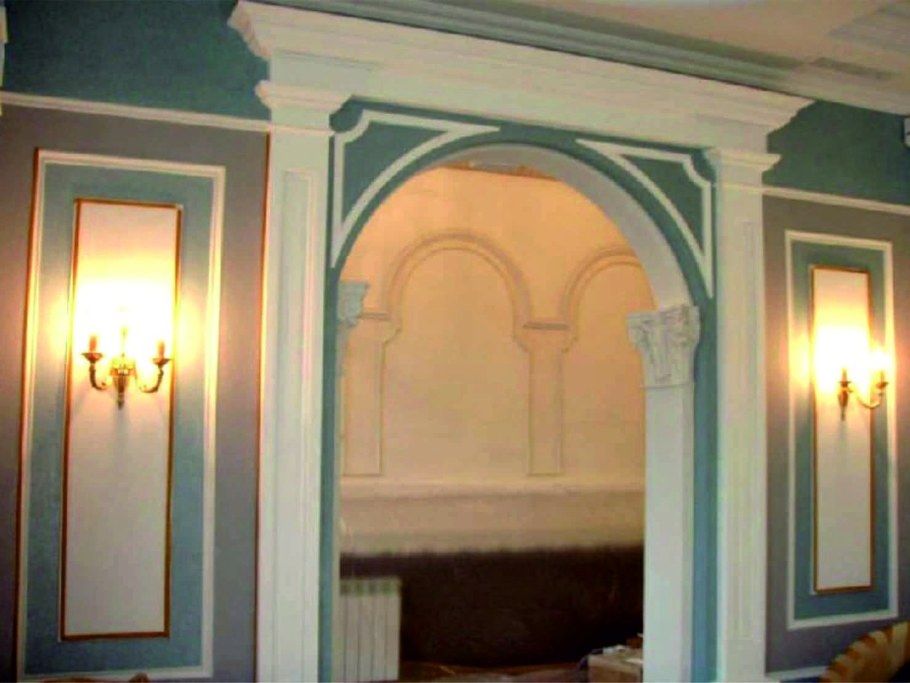 Отделка арки лепниной