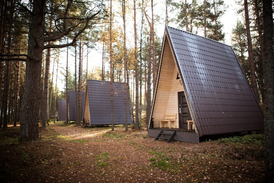 Домик шалаш Манская Заимка