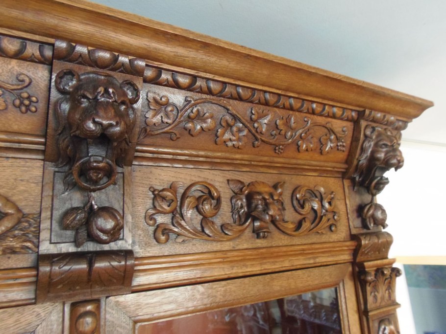 Старинные резные элементы