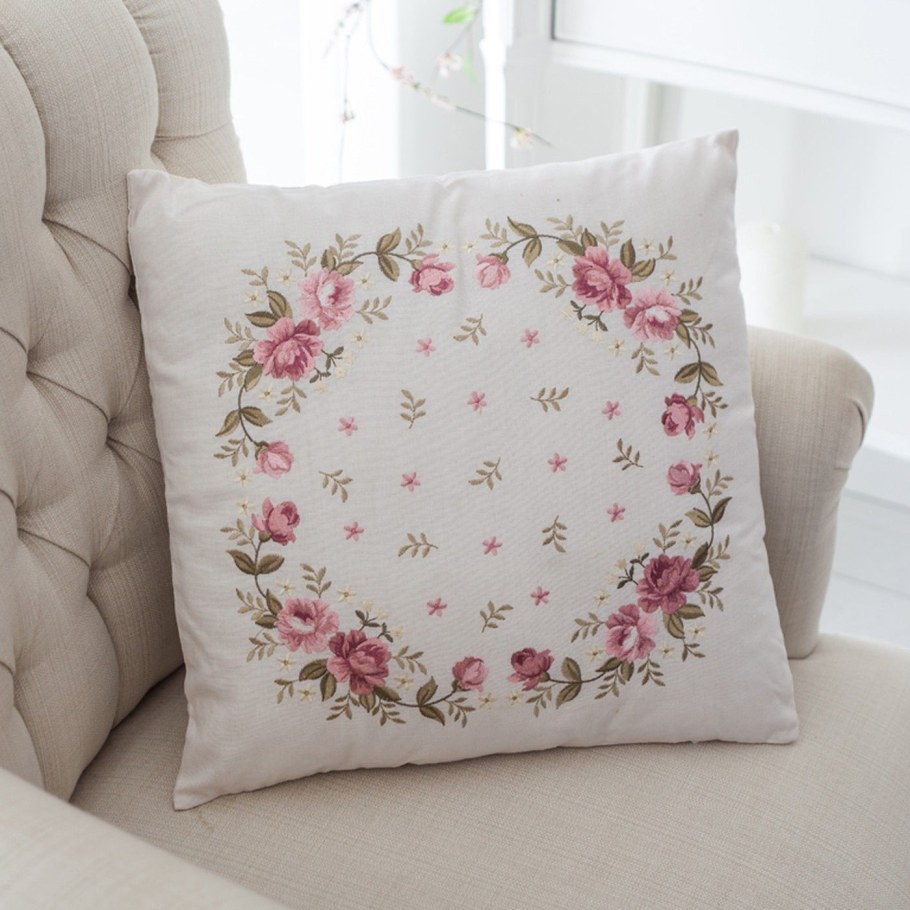 Подушка вышивка