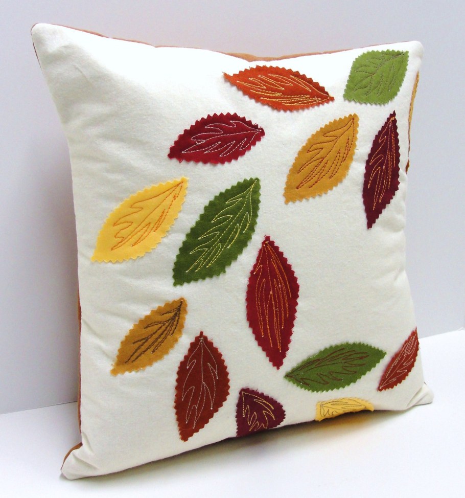 Наволочка с аппликацией