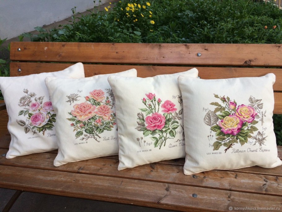 Декоративные подушки с вышивкой