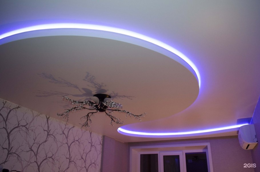 Двух ярусные потолки натяжные с подсветкой светодиодной