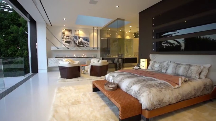 Вилла 924 Bel Air Rd