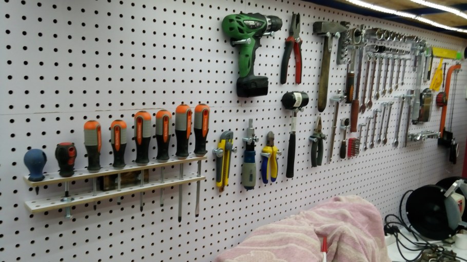 Стеллаж под инструмент на tbs2313